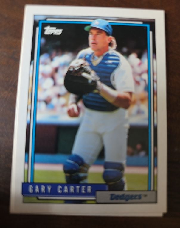 1992 Topps #45 Gary Carter — front