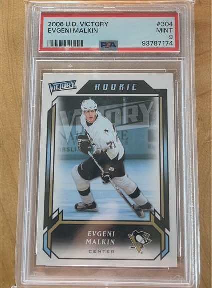 2006-07 Upper Deck Victory #304 Evgeni Malkin Rookie Card — front