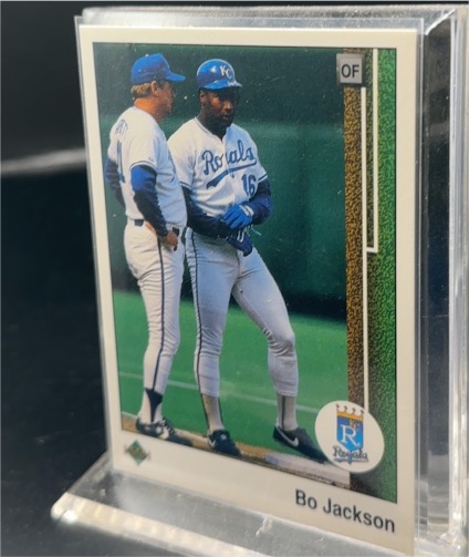 1989 Upper Deck #221 Bo Jackson — front