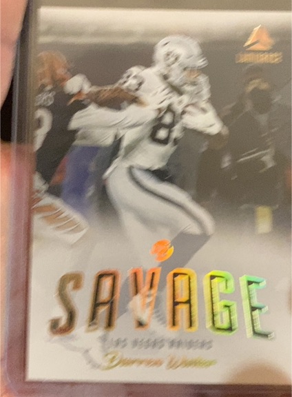2021 Panini Luminance Savage #SAV-1 Darren Waller — front