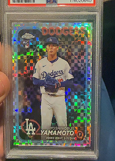 2024 Topps Chrome Update #USC108 Yoshinobu Yamamoto Rookie Debut — front