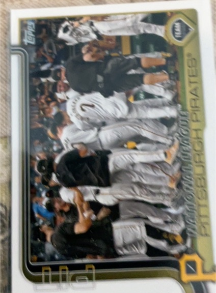 2025 Topps #677 Pittsburgh Pirates Team Card — front