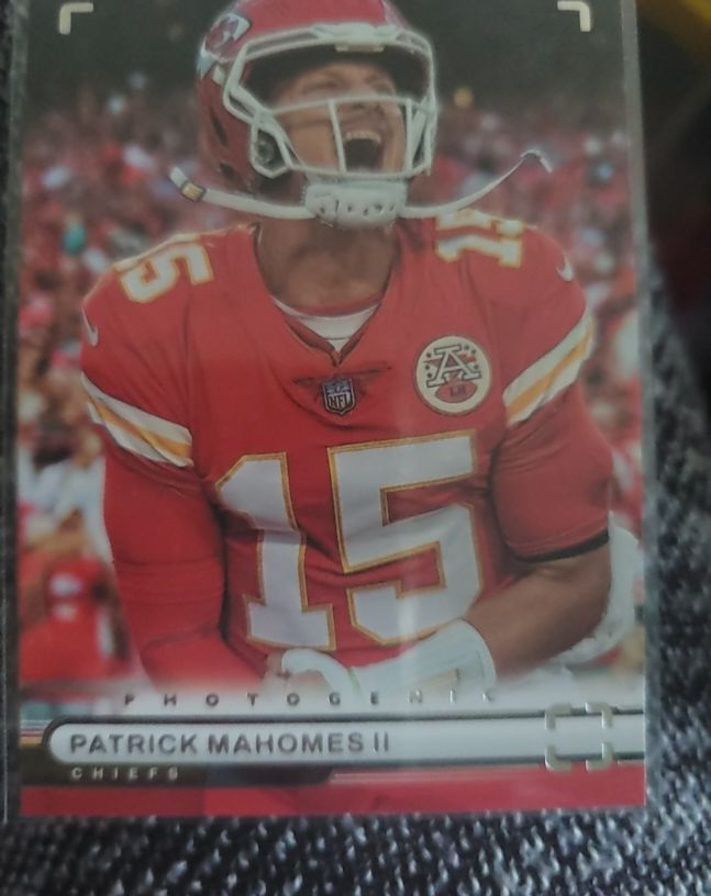 2022 Panini Chronicles Photogenic #PH-18 Patrick Mahomes II — front