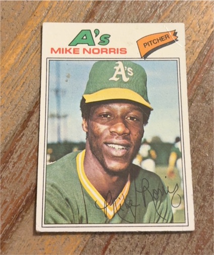 1977 Topps #284 Mike Norris — front