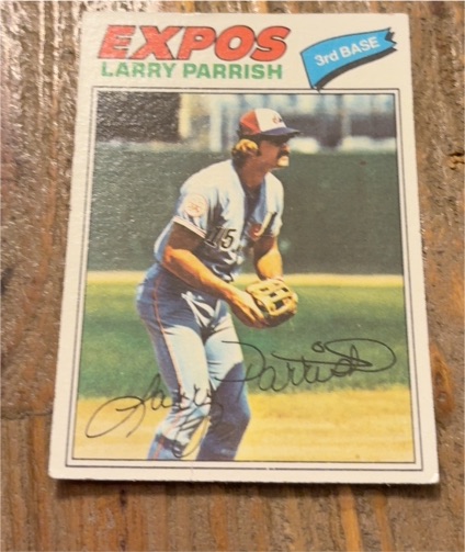 1977 Topps #526 Larry Parrish — front