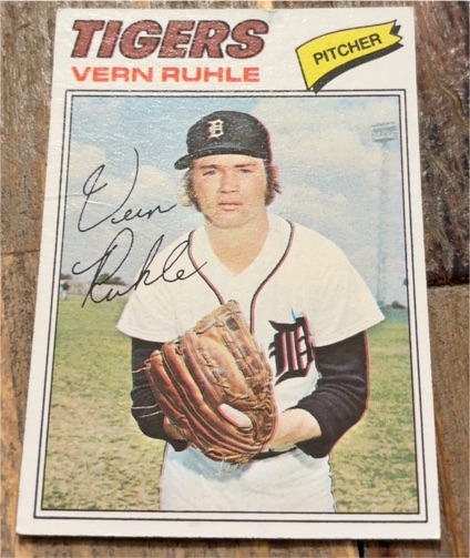 1977 Topps #311 Vern Ruhle — front