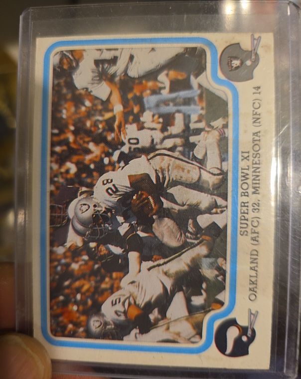 1979 Fleer #14 Super Bowl XI Oakland Raiders vs Minnesota Vikings — front