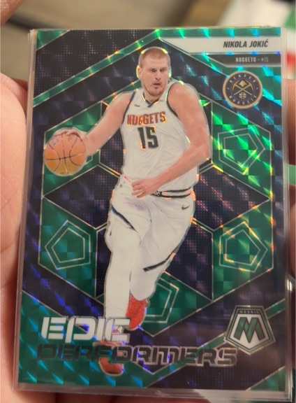 2024-25 Panini Mosaic #8 Nikola Jokic Epic Performers Mosaic Green — front