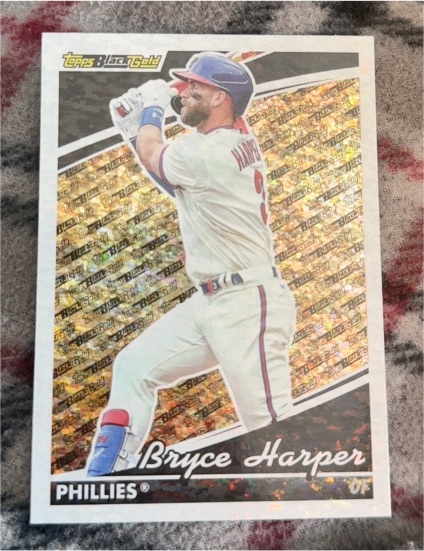 2022 Topps Update Black Gold #BG-19 Bryce Harper — front