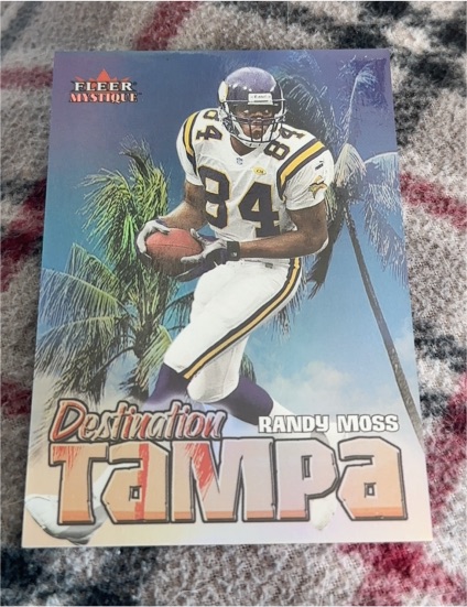 2000 Fleer Mystique Destination Tampa #10DT Randy Moss — front