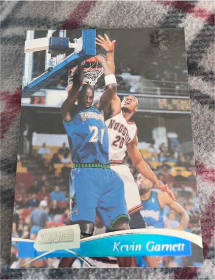 1997-98 Topps Stadium Club #138 Kevin Garnett — front