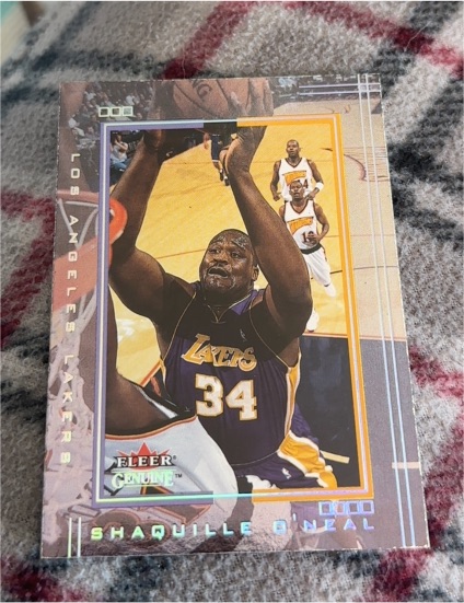 2001-02 Fleer Genuine #70 Shaquille O'Neal — front