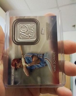 2021 Topps #T70P-MS Mike Schmidt 70th Anniversary Logo Patch — front