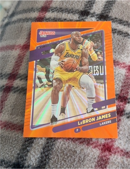2021-22 Panini Donruss #12 LeBron James — front