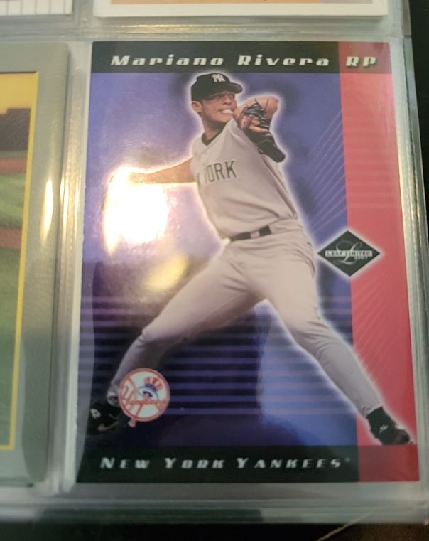 2001 Topps Finest #45 Mariano Rivera — front