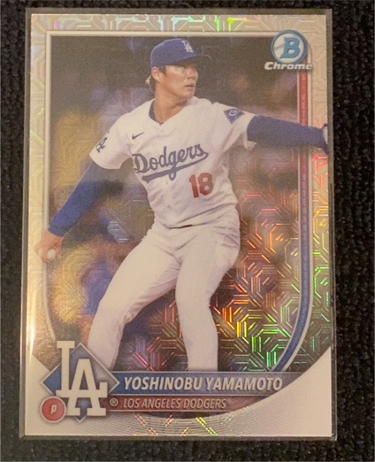 2025 Bowman Chrome #18 Yoshinobu Yamamoto — front