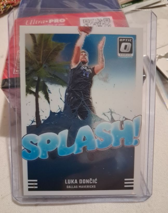 2024-25 Donruss Optic #1 Luka Dončić Splash Insert — front