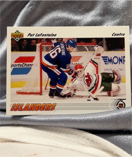 1991-92 Upper Deck #253 Pat LaFontaine — front
