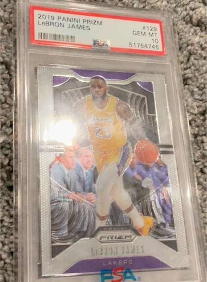 2019 Panini Prizm #129 LeBron James — front