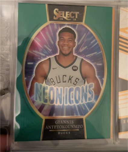 2024-25 Panini Select #16 Giannis Antetokounmpo Neon Icons Green — front