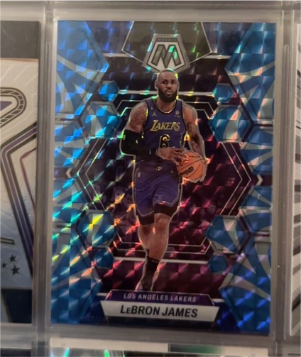 2022-23 Panini Mosaic #98 LeBron James — front