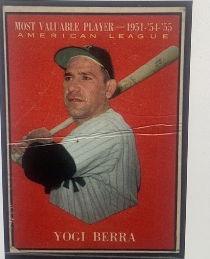 1961 Topps #472 Yogi Berra MVP — front