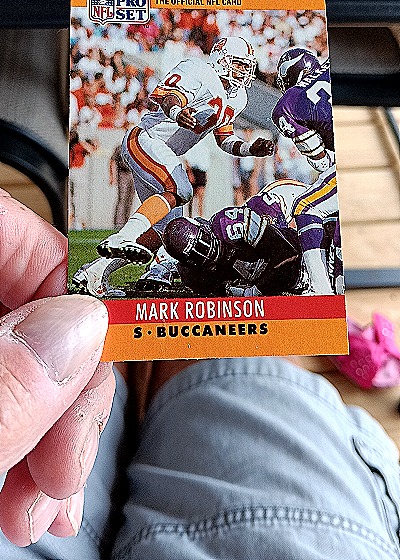 1990 Pro Set #316 Mark Robinson — front