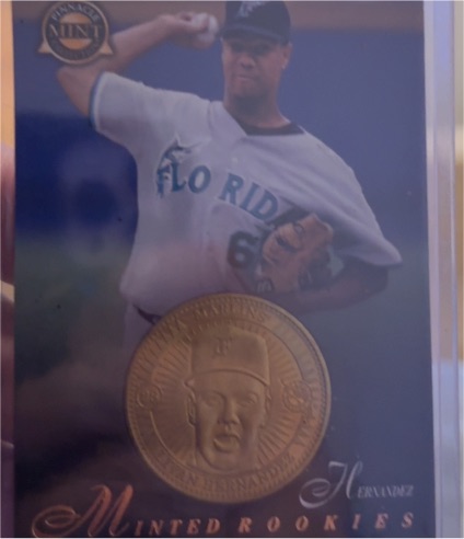 1998 Pinnacle Mint #28 Livan Hernandez — front