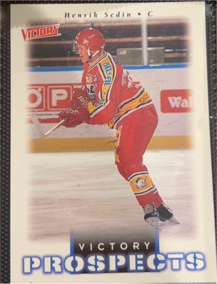 1999-00 Upper Deck Victory #369 Henrik Sedin — front