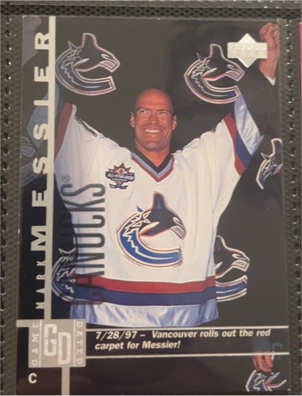 1997-98 Upper Deck #374 Mark Messier — front