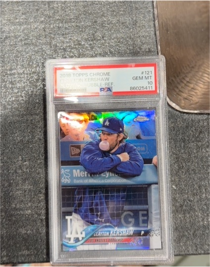 2018 Topps Chrome #121 Clayton Kershaw Blowing Bubble Refractor — front