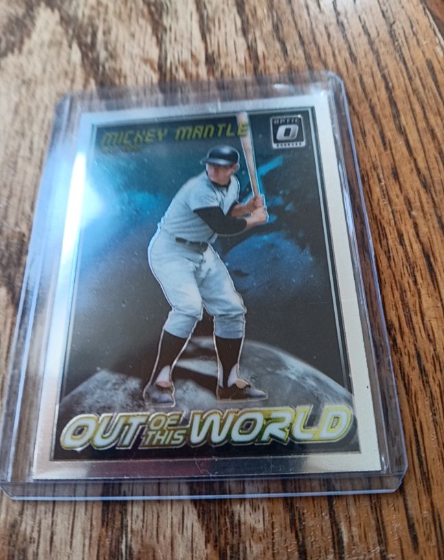 2018 Donruss Optic #OW7 Mickey Mantle Out of This World — front
