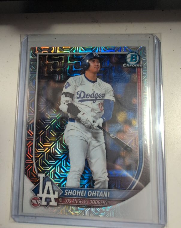 2025 Bowman Chrome #17 Shohei Ohtani — front