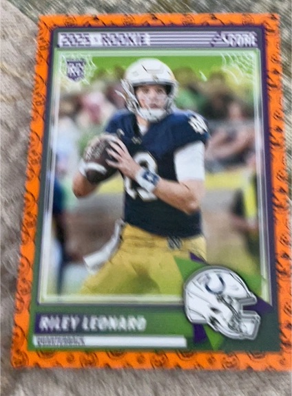 2025 Panini Score-A-Treat #9 Riley Leonard — front