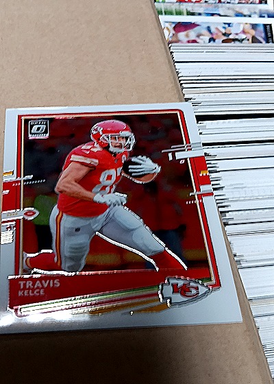 2020 Panini Donruss Optic #8 Travis Kelce — front