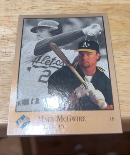 1992 Leaf Studio #226 Mark McGwire — front