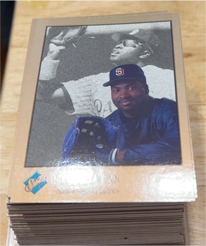 1992 Leaf Studio #104 Tony Gwynn — front