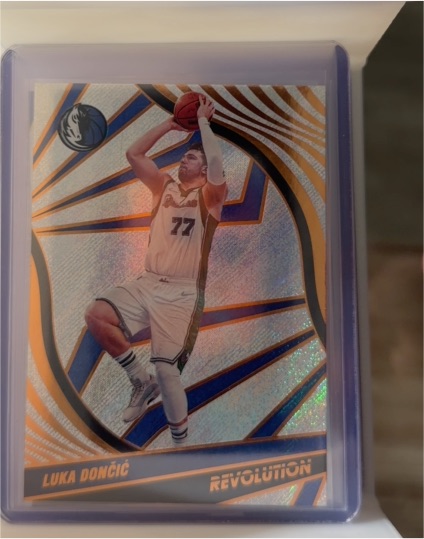 2021-22 Panini Revolution #33 Luka Dončić — front
