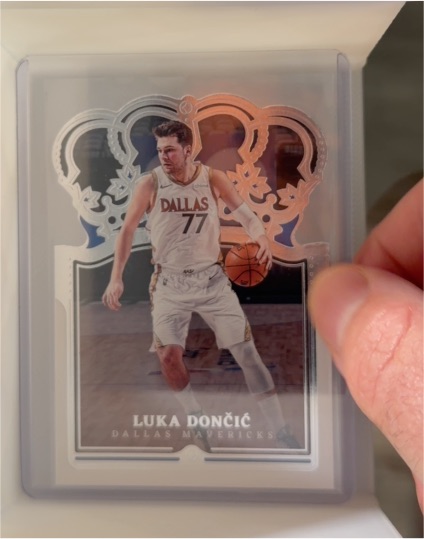 2021-22 Panini Crown Royale #20 Luka Dončić — front
