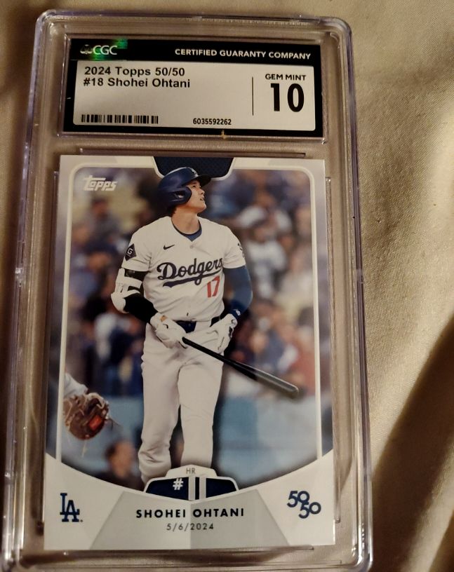 2024 Topps 50/50 #18 Shohei Ohtani — front