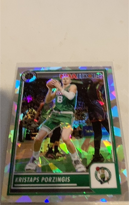 2023-24 Panini NBA Hoops Premium Stock #8 Kristaps Porzingis — front