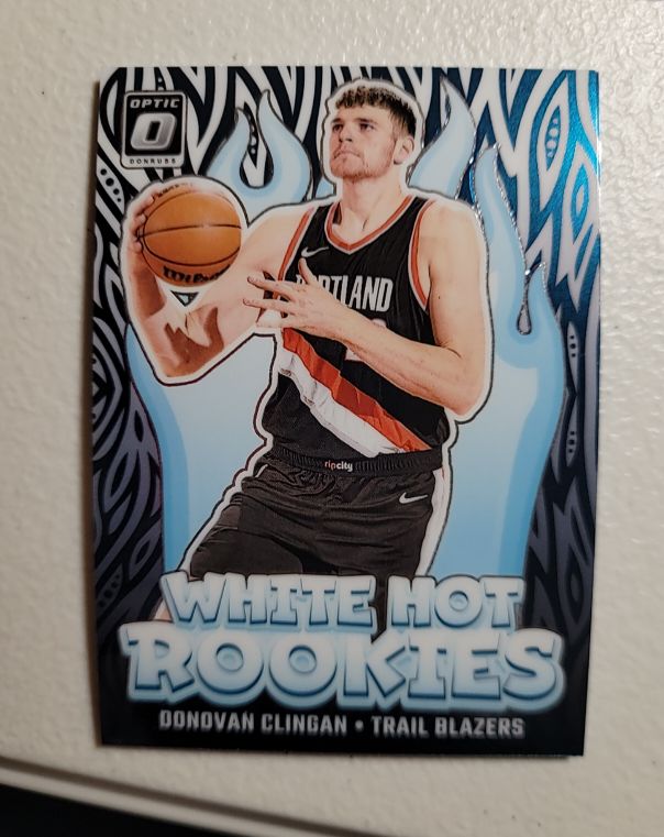 2024-25 Donruss Optic #11 Donovan Clingan White Hot Rookies — front
