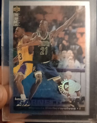 1995-96 Upper Deck Collector's Choice #275 Kevin Garnett — front