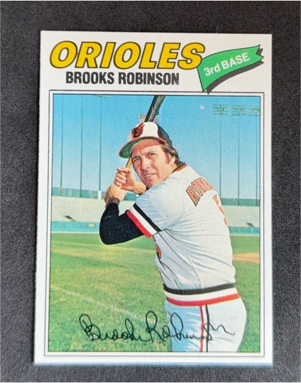 1977 Topps #285 Brooks Robinson — front