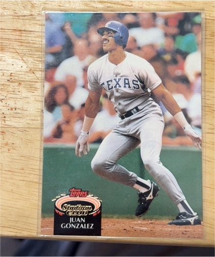 1992 Topps Stadium Club #240 Juan Gonzalez — front