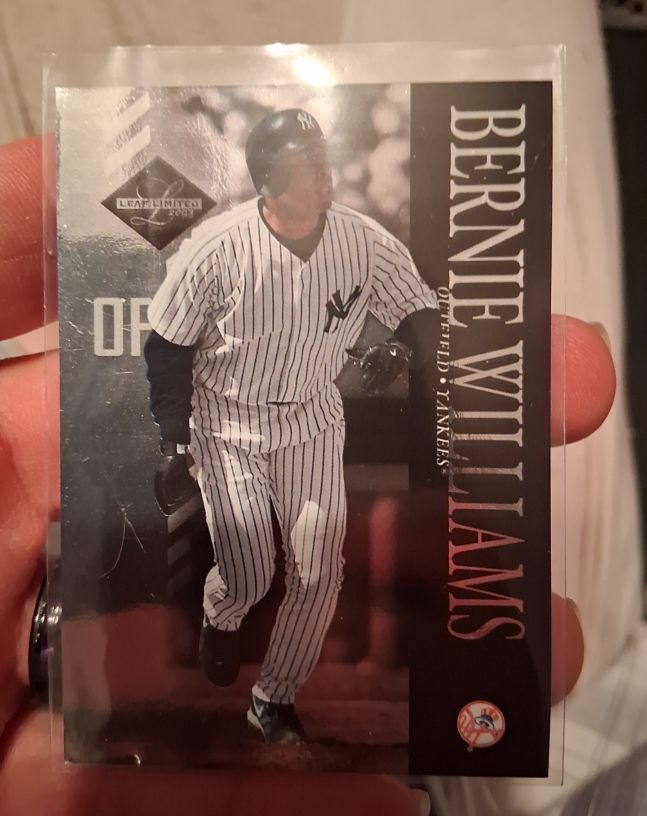2003 Leaf Limited Bernie Williams — front