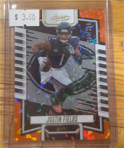 2023 Panini Absolute #30 Justin Fields — front