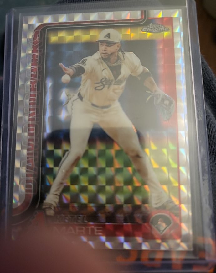 2025 Topps Chrome #272 Ketel Marte — front