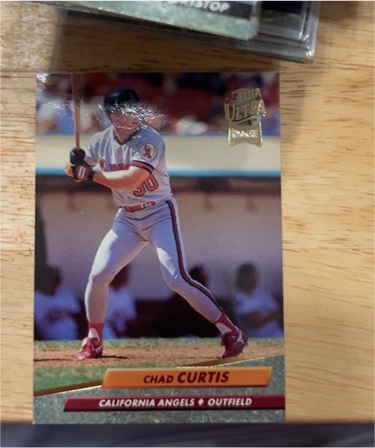 1992 Fleer Ultra #323 Chad Curtis Rookie Card — front