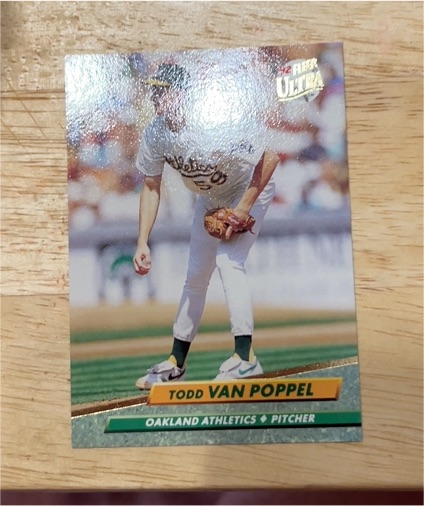 1992 Fleer Ultra #118 Todd Van Poppel — front